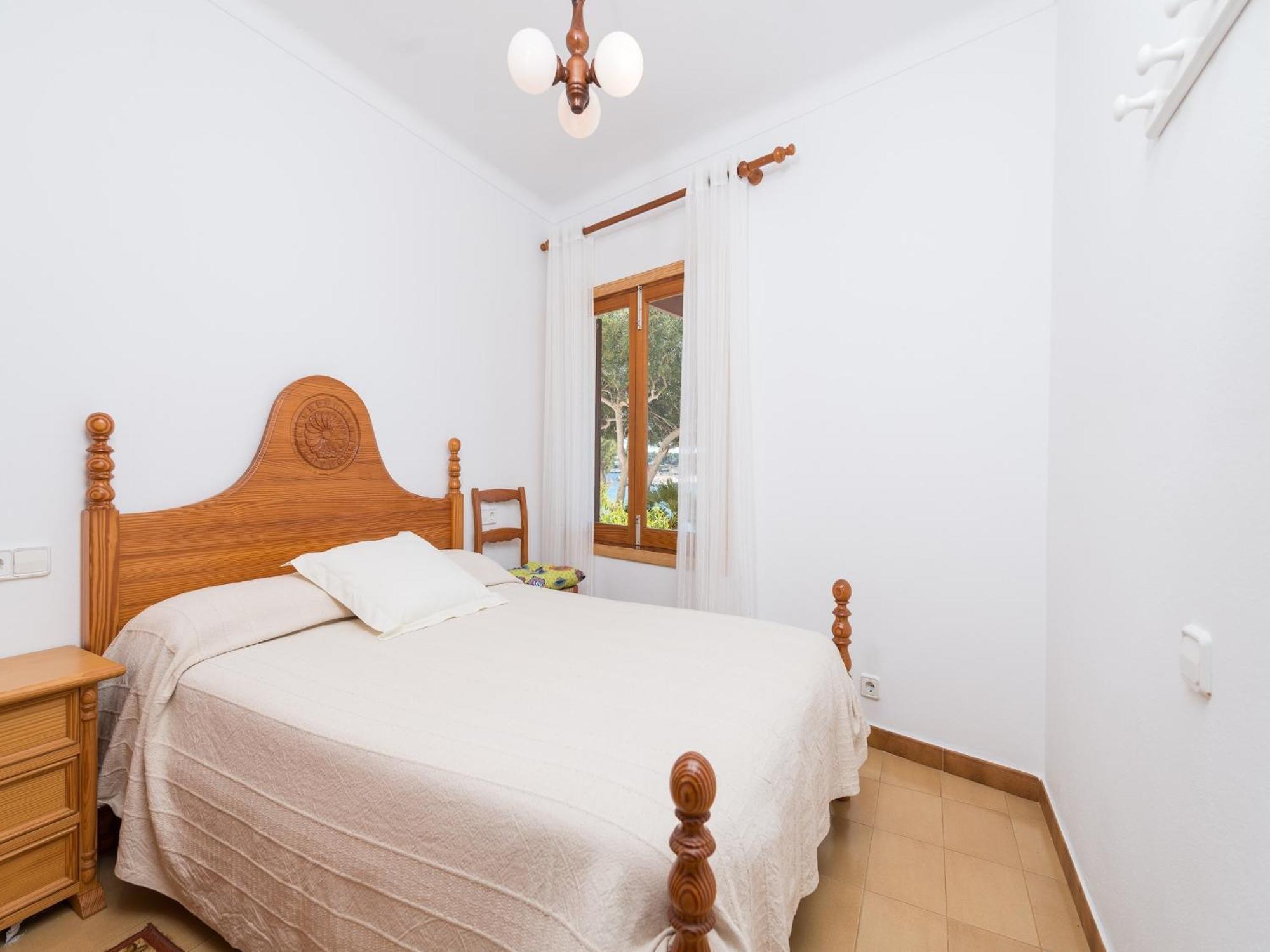 Chalet Spacious By The Sea